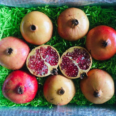 White Pomegranates Box (Granada Mollar de Elche) Tropical Fruit Box Specialty Box Large Box 00879502003334
